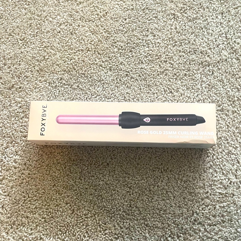 Foxy bae 25 mm rose gold curling iron. NWT.